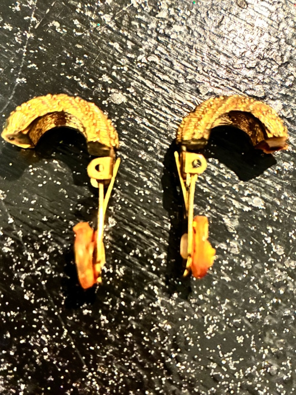 Vintage Christian Dior authentic clip on earrings. Shown as in pictures. - Picture 3 of 6